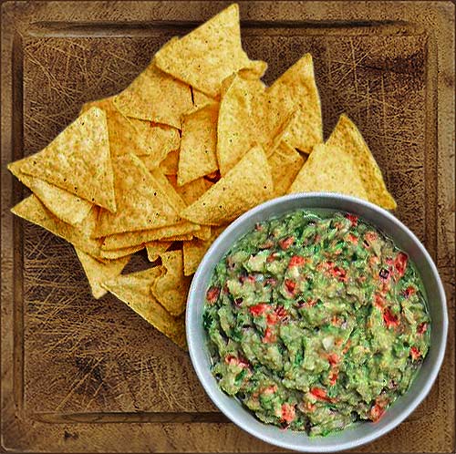nachos con guacamole
